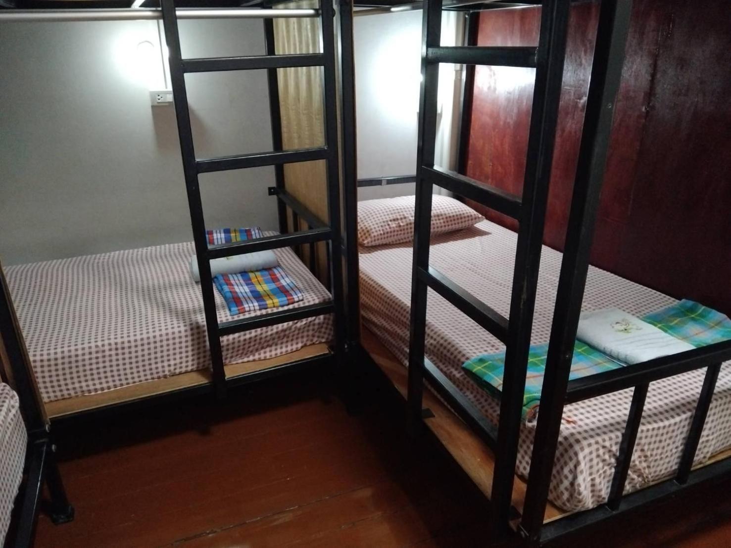 Amazing Khaosan Hostel Bangkok Esterno foto